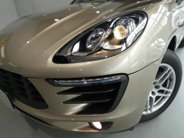 2018 Porsche Macan — photo 8 | Tuminion Kenya