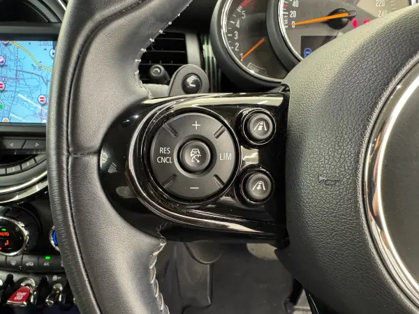 2020 Mini Cooper — photo 7 | Tuminion Kenya