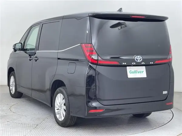 2022 Toyota Noah — photo 3 | Tuminion Kenya
