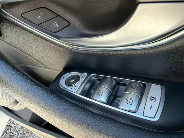 2018 Mercedes E Class — photo 8 | Tuminion Kenya