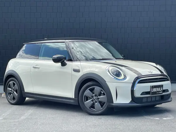 2022 Mini Cooper — photo 9 | Tuminion Kenya