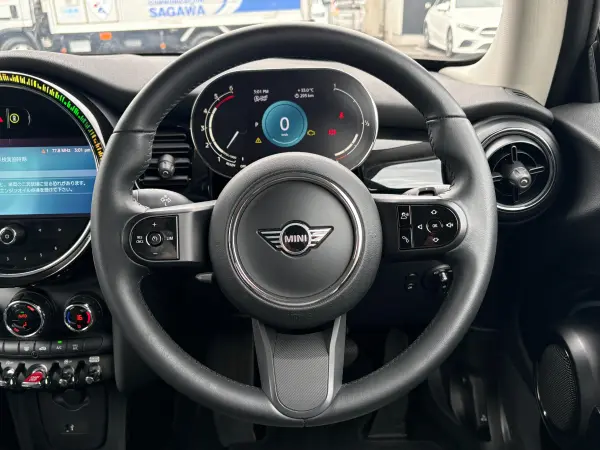 2022 Mini Cooper — photo 7 | Tuminion Kenya
