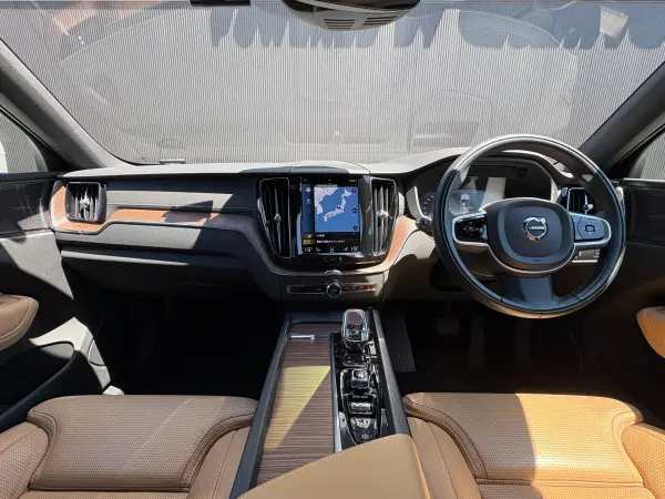 2021 Volvo Xc60 — photo 2 | Tuminion Kenya