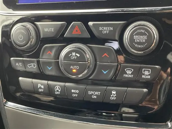 2020 Jeep Grand Cherokee — photo 3 | Tuminion Kenya