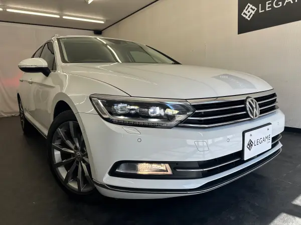 2018 Volkswagen Passat — photo 1