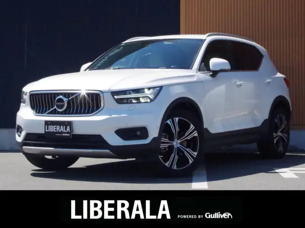 2021 Volvo Xc40 — photo 1