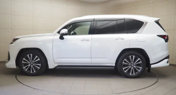 2023 Lexus Lx — photo 3 | Tuminion Kenya