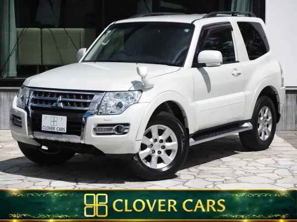 2017 Mitsubishi Pajero — photo 1