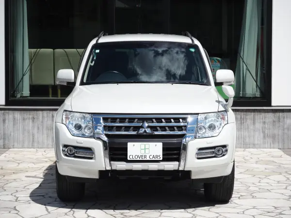 2017 Mitsubishi Pajero — photo 2 | Tuminion Kenya