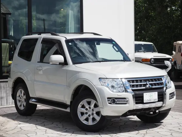 2017 Mitsubishi Pajero — photo 3 | Tuminion Kenya