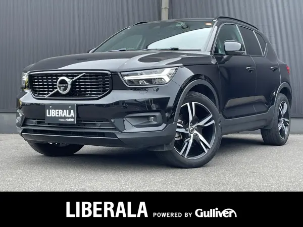2021 Volvo Xc40 — photo 1
