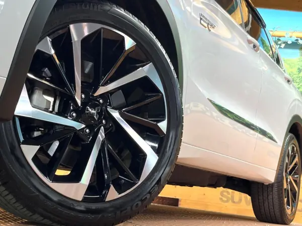 2023 Mitsubishi Outlander — photo 9 | Tuminion Kenya