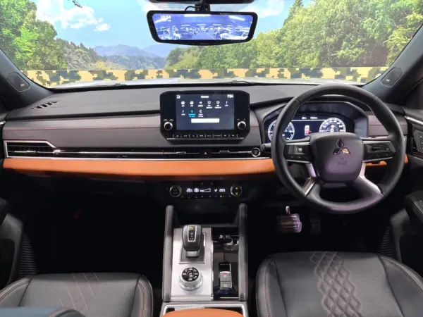 2023 Mitsubishi Outlander — photo 2 | Tuminion Kenya