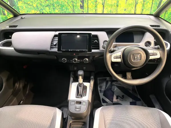2022 Honda Fit — photo 2 | Tuminion Kenya