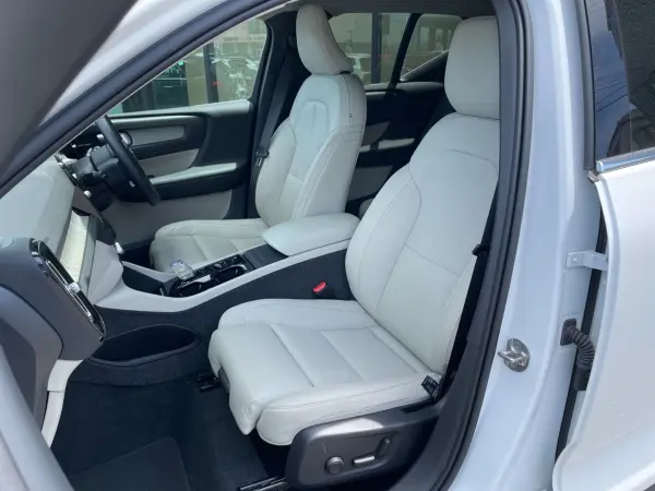 2023 Volvo Xc40 — photo 8 | Tuminion Kenya