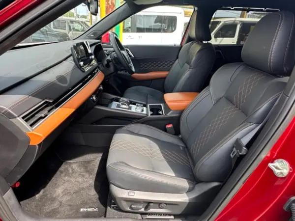 2024 Mitsubishi Outlander — photo 7 | Tuminion Kenya