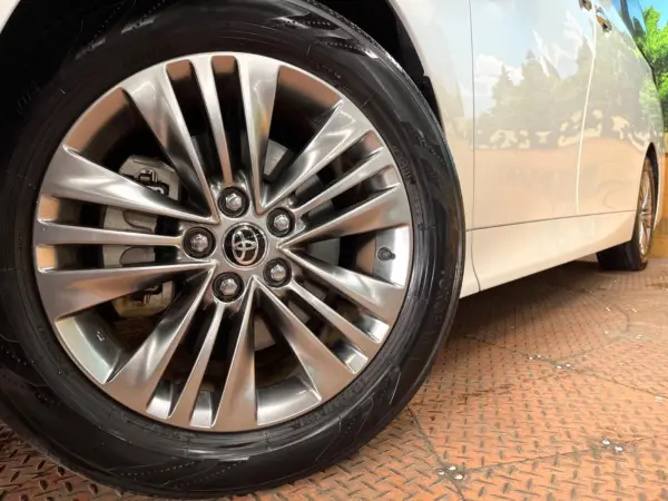 2023 Toyota Alphard — photo 9 | Tuminion Kenya