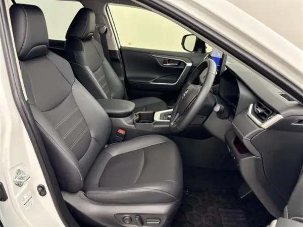 2025 Toyota  Rav4 — photo 8 | Tuminion Kenya