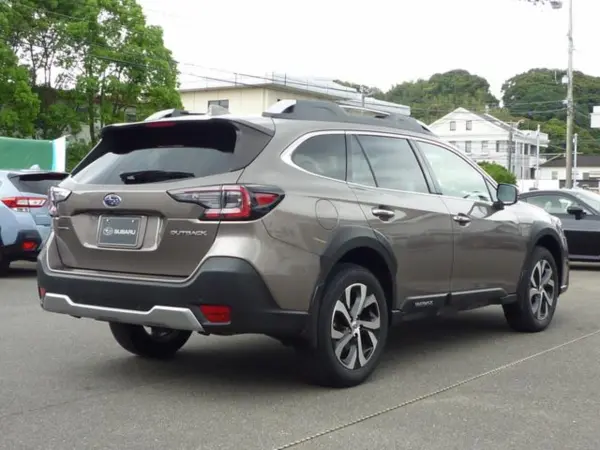 2022 Subaru Legacy Outback — photo 2 | Tuminion Kenya