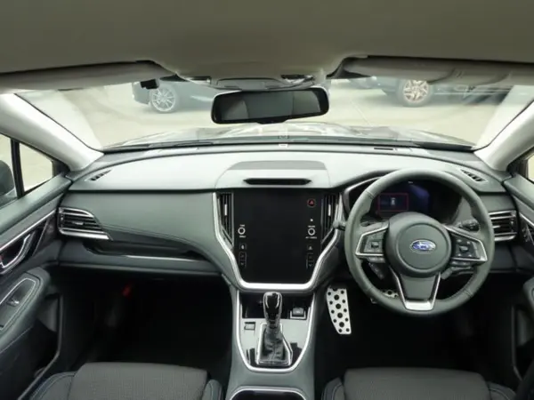 2022 Subaru Legacy Outback — photo 7 | Tuminion Kenya