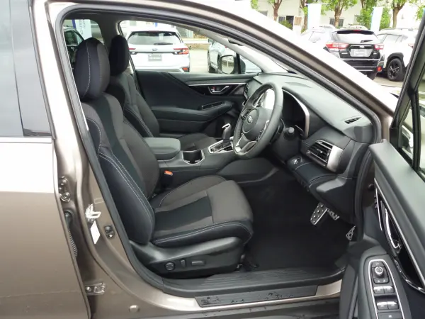 2022 Subaru Legacy Outback — photo 8 | Tuminion Kenya