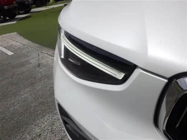 2023 Volvo Xc40 — photo 8 | Tuminion Kenya