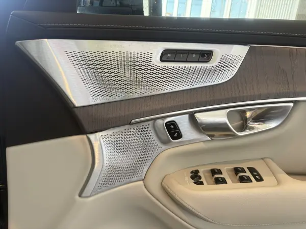 2026 Volvo Xc90 — photo 9 | Tuminion Kenya