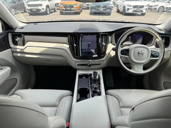 2021 Volvo Xc60 — photo 2 | Tuminion Kenya