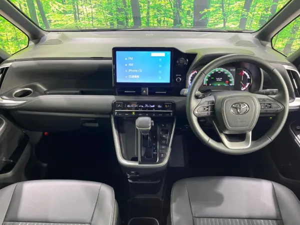 2025 Toyota Noah — photo 2 | Tuminion Kenya