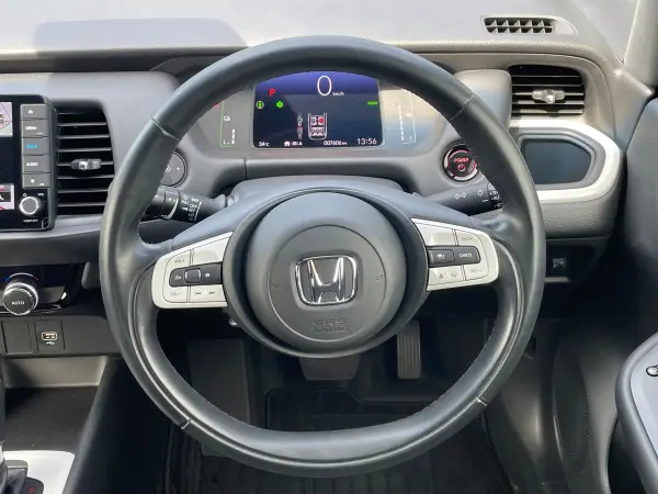 2020 Honda Fit — photo 8 | Tuminion Kenya