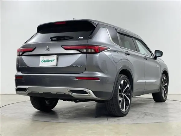 2022 Mitsubishi Outlander — photo 9 | Tuminion Kenya