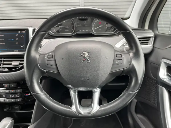2018 Peugeot 208 — photo 7 | Tuminion Kenya
