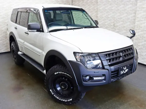 2006 Mitsubishi Pajero — photo 2 | Tuminion Kenya