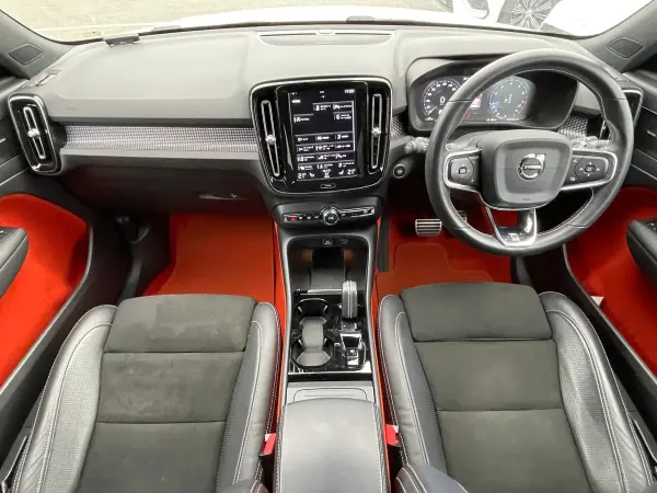 2020 Volvo Xc40 — photo 2 | Tuminion Kenya