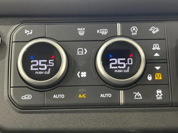 2025 Landrover Defender — photo 7 | Tuminion Kenya