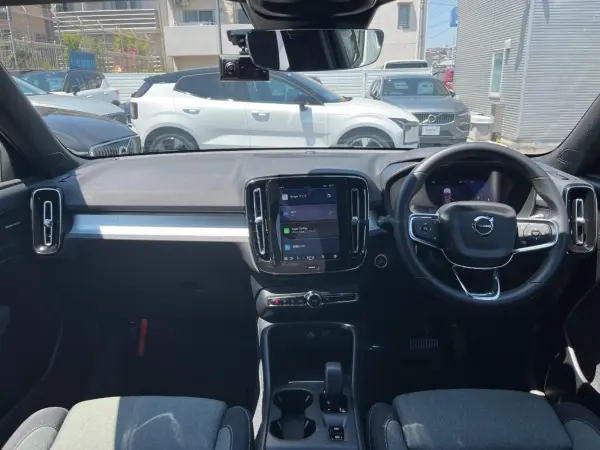 2023 Volvo Xc40 — photo 2 | Tuminion Kenya