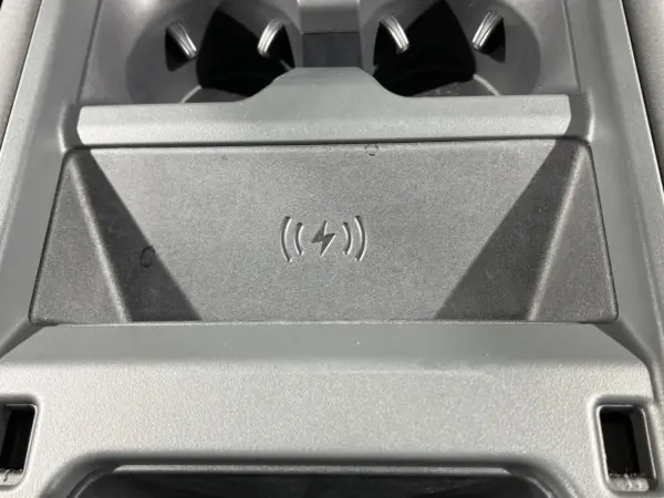 2025 Landrover Defender — photo 8 | Tuminion Kenya