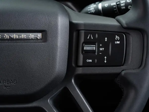 2025 Landrover Defender — photo 8 | Tuminion Kenya