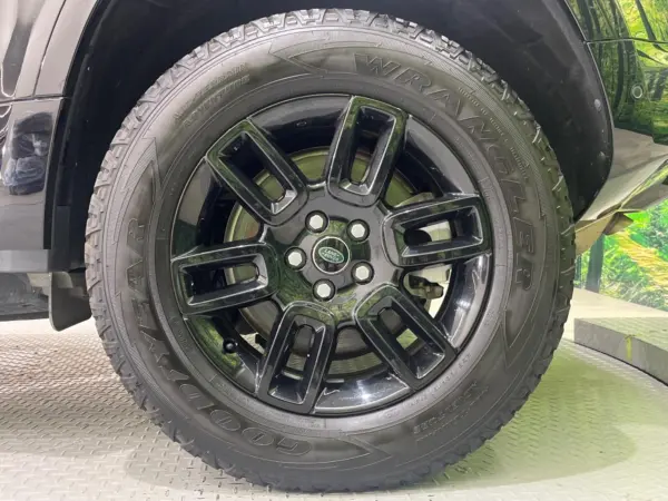 2023 Landrover Defender — photo 8 | Tuminion Kenya
