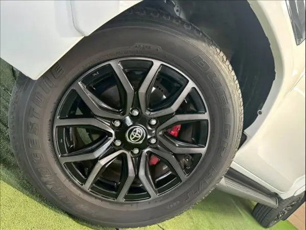 2023 Toyota Hilux — photo 9 | Tuminion Kenya
