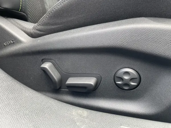 2025 Peugeot 308 — photo 9 | Tuminion Kenya