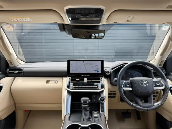 2025 Toyota Landrcuiser 300 — photo 7 | Tuminion Kenya