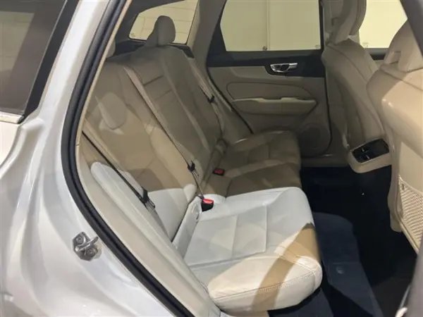 2020 Volvo Xc60 — photo 7 | Tuminion Kenya