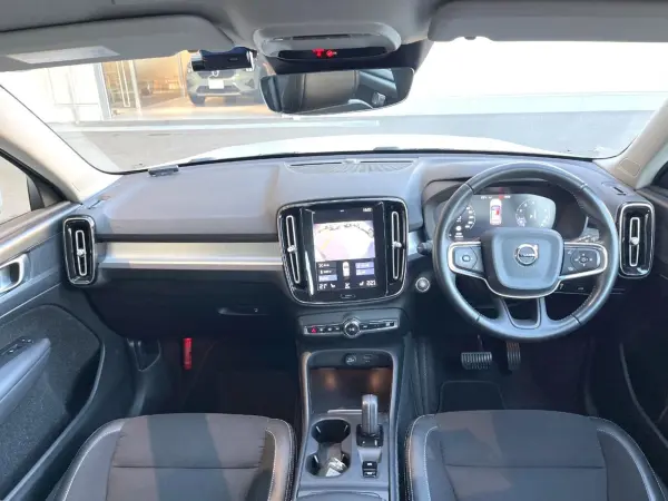 2019 Volvo Xc40 — photo 2 | Tuminion Kenya