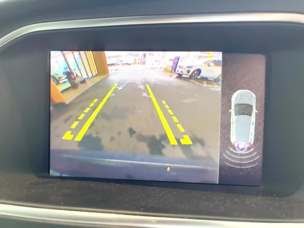 2019 Volvo V40 — photo 8 | Tuminion Kenya
