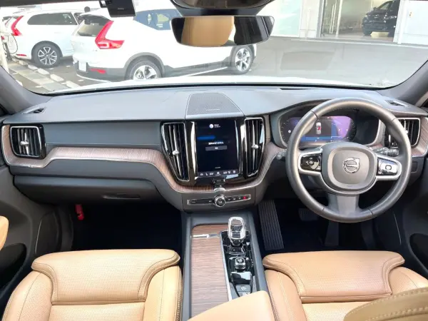 2022 Volvo Xc60 — photo 2 | Tuminion Kenya