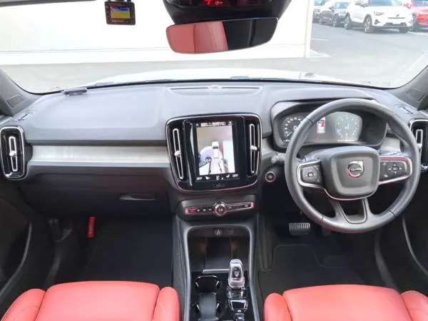 2021 Volvo Xc40 — photo 2 | Tuminion Kenya