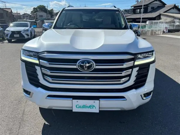 2023 Toyota Landrcuiser 300 — photo 8 | Tuminion Kenya