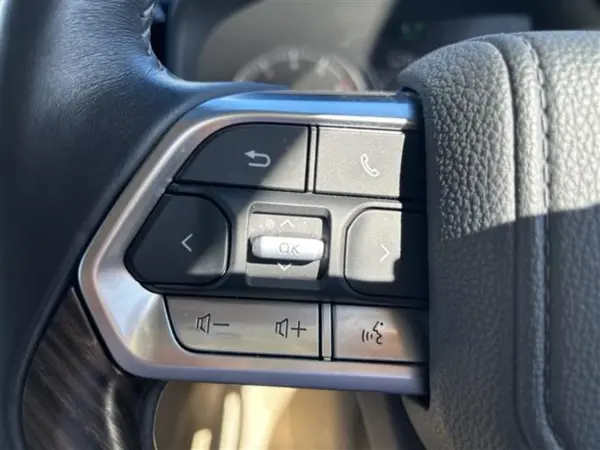 2023 Toyota Landrcuiser 300 — photo 3 | Tuminion Kenya