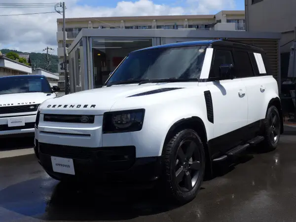 2025 Landrover Defender — photo 3 | Tuminion Kenya